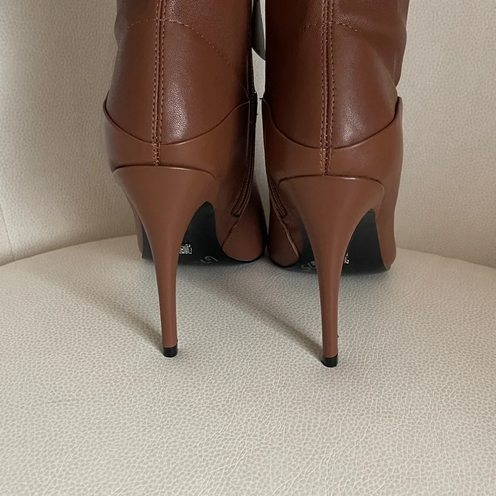 NEW REISS 20”
Carina Pointed Toe Knee High Heel Brown Leather Stiletto Boots - Picture 3 of 13